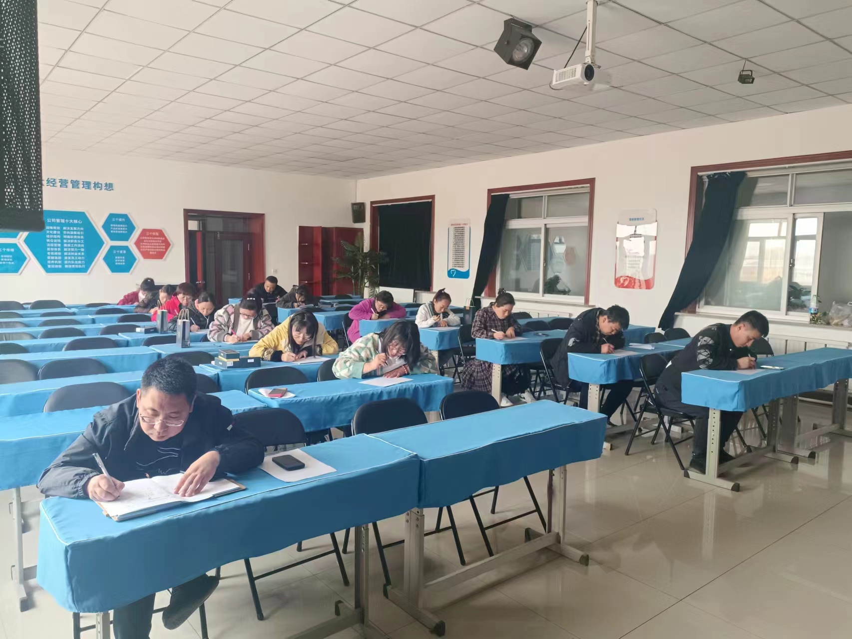 5357cc��˹ά��˹(�й�)���޹�˾����